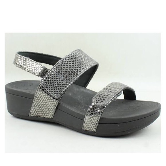 Vionic Shoes - Vionic Bolinas silver leather platform sandal